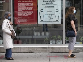 Many Quebecers learned how to order groceries online when stores were shut down or lineups were long because of the COVID-19 pandemic.