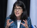 Die für die kanadischen Beziehungen zuständige Ministerin von Quebec, Sonia LeBel, sagte nachdrücklich, dass Quebec keine Sitze im Haus verlieren dürfe. 