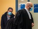 Paul Zaidan, der wegen Entführung und Erpressung angeklagt ist, verlässt am Dienstag einen Vernehmungsraum im Gerichtsgebäude von Laval.