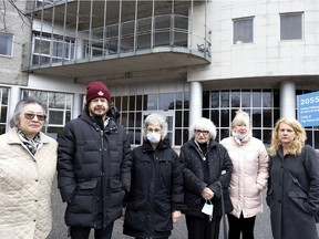 Nanci Lee, left to right, Jim Dunlop, Artemis  Papert, Marietta Lubelsky, Mary Dunlop and Mary Pallett outside the CHSLD Vigi Reine-Elizabeth on Wednesday.