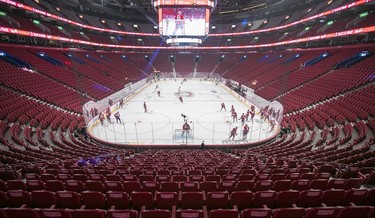 The Montreal Canadiens and the Anaheim Ducks warm up in an empty Bell Centre prior to gamel on Thursday, January 27, 2022.