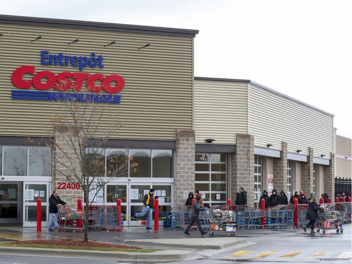  Because of labour shortages, forcing retailers like Costco to check vaccine passports “will create lineups that didn’t previously exist,” said Michel Rochette, president of the Retail Council of Canada’s Quebec office.