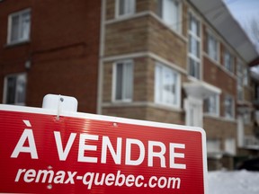 MONTREAL, QUE.: January 24, 2020 -- A for sale sign on a residential property in Montreal, on Friday, January 24, 2020. (Allen McInnis / MONTREAL GAZETTE) ORG XMIT: 63844