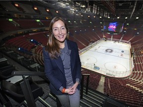 France Marguerite Bellanger, responsable Sports et Divertissement chez Groupe CH, au Centre Bell de Montréal le 10 février 2022.