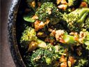 El brócoli es uno de los favoritos de las verduras callejeras lechosas de Christopher Campbell.