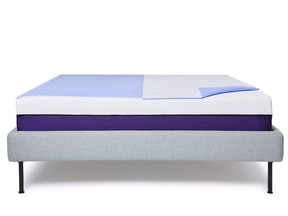 Menținerea răcorului este cheia pentru un somn bun pe timp de vreme caldă. Topper pentru saltea de răcire PolyCool, 325 USD, Polysleep.ca