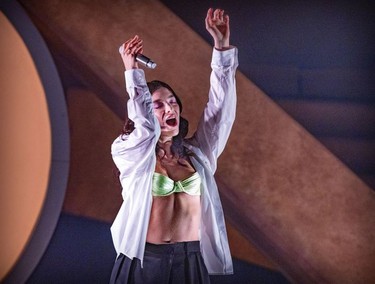 Lorde performs at Place des Arts in Montreal Thursday, April 7, 2022.