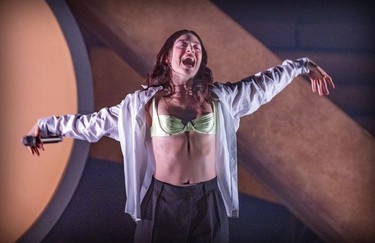 Lorde performs at Place des Arts in Montreal Thursday, April 7, 2022.