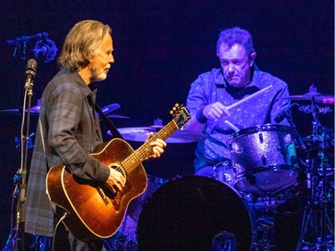 Jackson Browne in concert at the Bell Centre. James Taylor showered the people at the Bell Centre Thursday night with a collection
of his greatest hits and was joined on stage by Browne, to the delight
of fans.