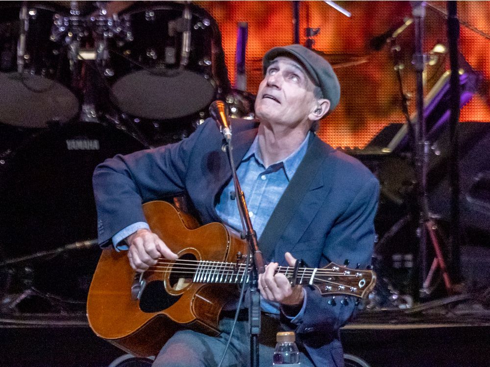 Photos: James Taylor in concert at the Bell Centre | Montreal Gazette