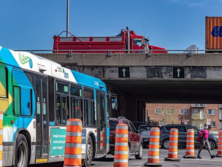  Some cities in North America have torn down their mid-century elevated highways, notably Boston, San Francisco and Seattle. But dismantlement isn’t in the cards for Montreal’s Metropolitan Expressway.