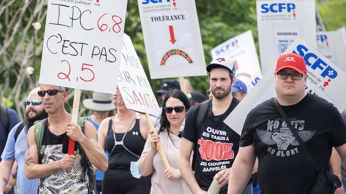 Montreal Casino croupiers begin unlimited general strike