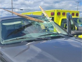 A motorist in Gatineau was slightly injured when boards flew off the back of a truck this week. The truck driver drove off, but was tracked down shortly after.