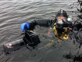 A Sûreté du Québec diver