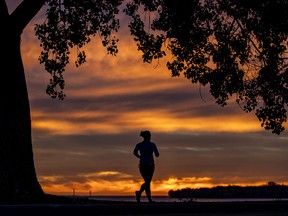 If you want to lower the risk of chronic disease, your best bet is to pay equal attention to exercising and eating well, Jill Barker writes.