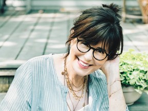 Josée di Stasio adores picnics and she believes they can happen anywhere and any time. Her latest book is Mes carnets de saison: printemps-été (KO Éditions, 2022).