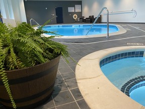 Saranac Waterfront Lodge in the Adirondacks features an indoor pool and hot tub.