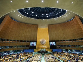 فومیو کیشیدا نخست وزیر ژاپن در هفتاد و هفتمین نشست مجمع عمومی سازمان ملل در مقر سازمان ملل در نیویورک در ماه سپتامبر سخنرانی می کند. 20، 2022.