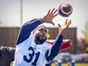 Alouettes tailback William Stanback catches a pass on the sideline during training camp practice on May 25, 2022. He returns to the lineup after being injured in the season's opening game on June 9 and is expected to return on Monday, Oct. 10, 2022, against the Redblacks at Molson Stadium. 