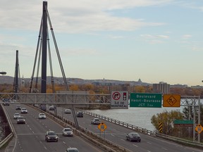 The Papineau-Leblanc Bridge crosses the Rivière des Prairies at Highway 19.