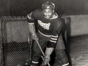 Herb Carnegie with the Sherbrooke Rand in 1945-46.