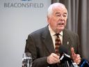 Georges Bourelle นายกเทศมนตรีเมือง Beaconsfield พูดในวันพฤหัสบดีที่ 1 ธันวาคม 2022 เกี่ยวกับปัญหาการชำระเงินค้างชำระจากเทศบาลชานเมืองของมอนทรีออล