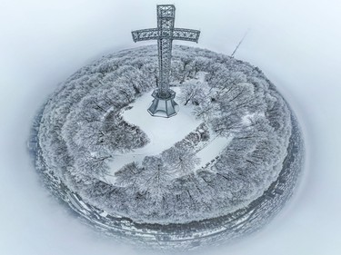 Freezing rain made for picturesque 360-degree panorama view of Mount Royal in Montreal on Thursday Jan. 5, 2023.
