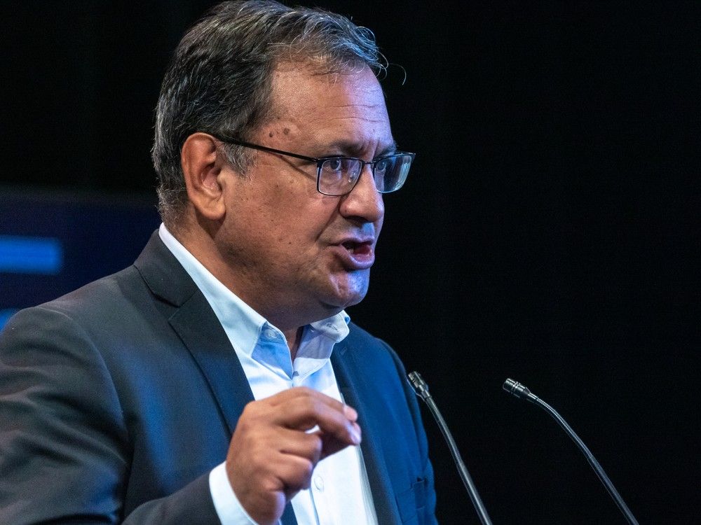 Quebec must build more affordable student housing, Québec solidaire