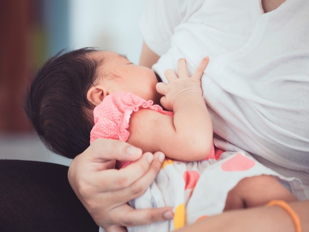 Breastfeeding, Bottle-Feeding & Hiccups - Tips For Preventing