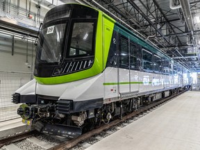 The REM runs on steel wheels, unlike the métro, which uses rubber tires. REM trains will feature two to four cars, compared with the métro’s nine-car trains.