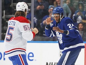 With his team already leading 2-0 on the way to a 7-1 blowout, Leafs' Wayne Simmonds challenged Canadiens' Michal Pezzetta to a silly fight Saturday night at the Bell Centre, Jack Todd writes.