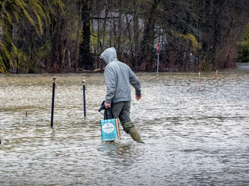 quebec-municipalities-declare-state-of-emergency-amid-flooding-ottawa