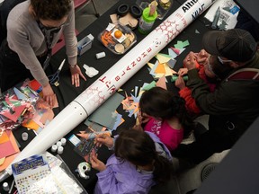 Crafts and activities at Astrofest 2021. Photo: Sylvain Le´gare´, Espace pour la vie