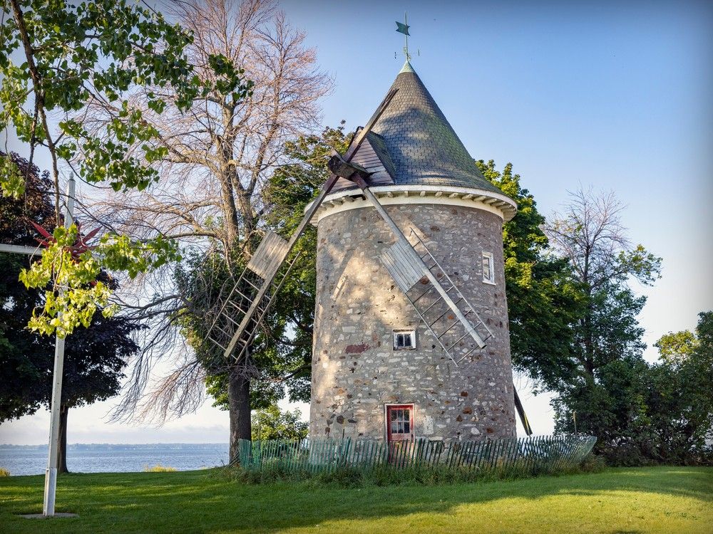 Kramberger: Timeline to repair landmark Pointe-Claire windmill up in
the air