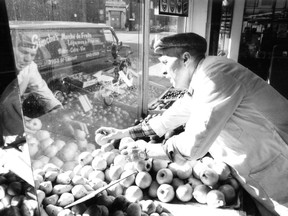 Simcha Leibovich ran a fruit market on St-Laurent Blvd. for 40 years. This photo was published on Oct. 23, 1986 to illustrate a feature on the changing face of the Main.