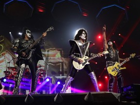Review: A Kiss goodbye to Montreal from Gene Simmons and Paul Stanley 57 Gene Simmons, Tommy Thayer and Paul Stanley of Kiss perform at the Bell Centre.