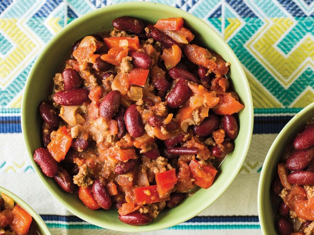 Six O’Clock Solution: Beef chili, but with toppings to dress it up