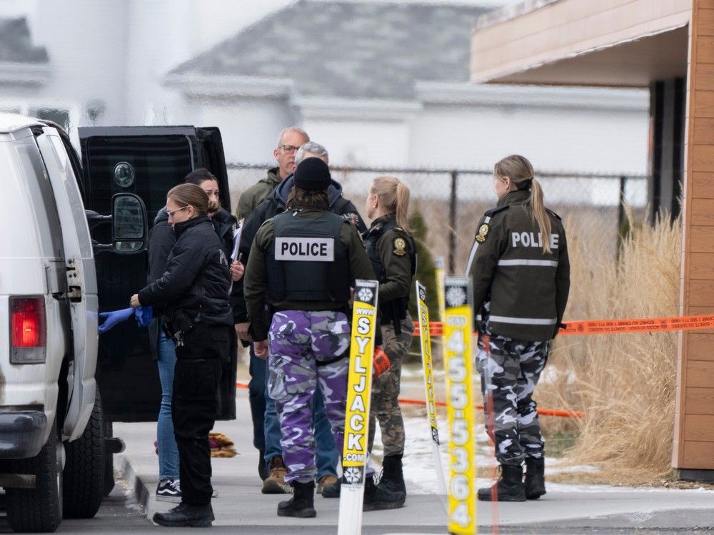 Man charged with two murders in Vaudreuil-Dorion still unfit to appear
in court