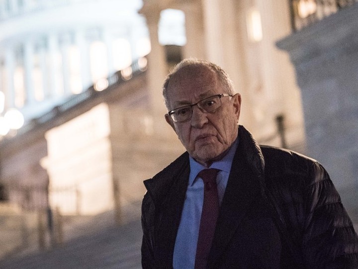  Noted American defence attorney Alan Dershowitz, seen in 2021, was on the team that defended Donald Trump in the former U.S. president’s first impeachment trial.