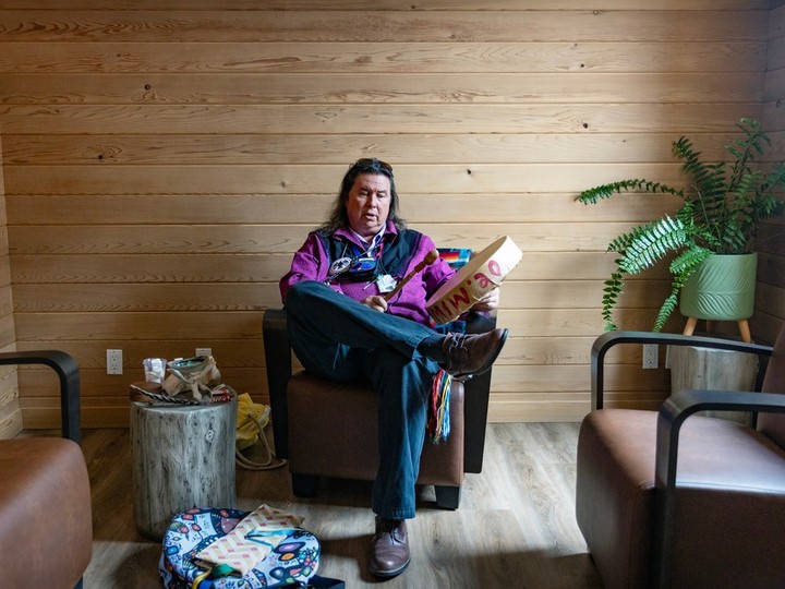  Kahnawà:ke Mohawk (Kanien’kehá:ka) elder Tom Dearhouse drums in the cedar room of Montreal’s first culturally secure family health-care clinic on Friday, April 12, 2024.
