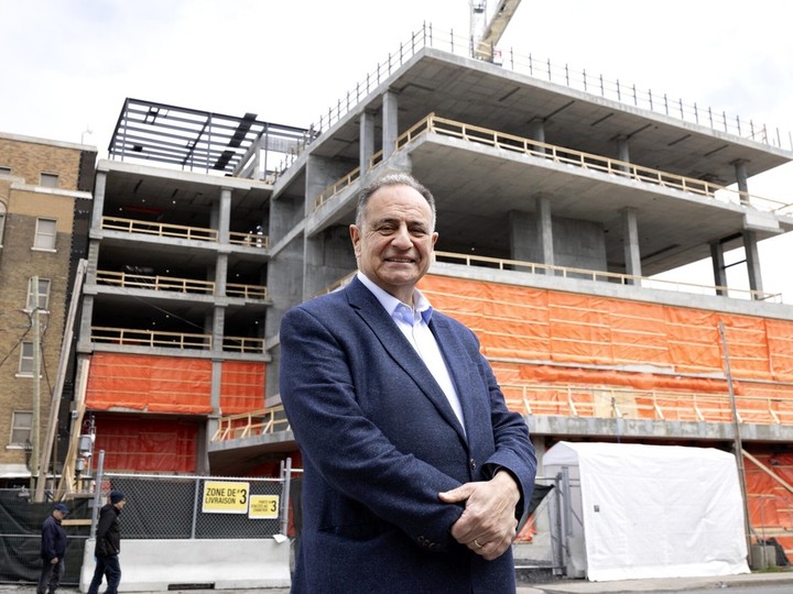  Dr. Paul Saba stands in front of the extension that will house a new ICU at the Lachine Hospital on Saturday, April 20, 2024. Saba and others are calling for the reopening of the old ICU unit until the new extension is completed.