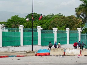 Politics tamfitronics Folk stroll by the National Palace in Port-au-Prince, Haiti, on April 26, 2024.