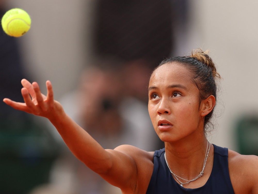 Leylah Fernandez deals with schedulechanging showers at French Open