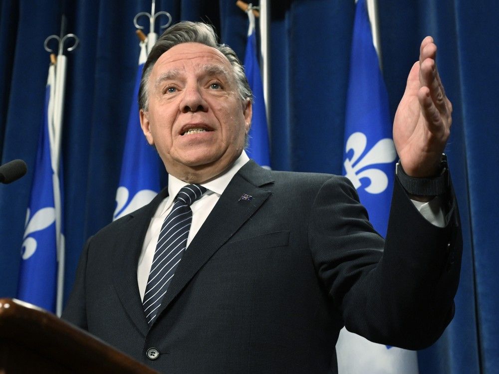 CAQ to OK a Quebec City tramway, hasn't given up the dream of a third
link