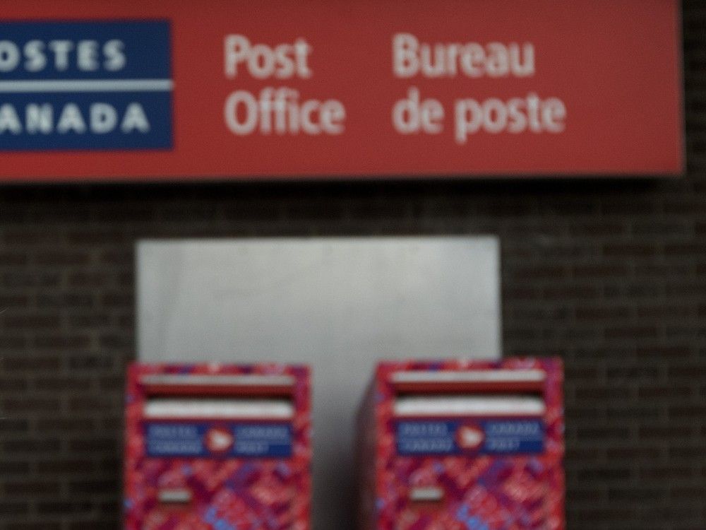 Canada Post, union in talks to avoid strike Montreal Gazette