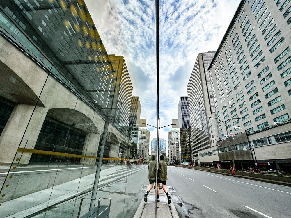 Workers in three Montreal hotels walk off the job for 24 hours