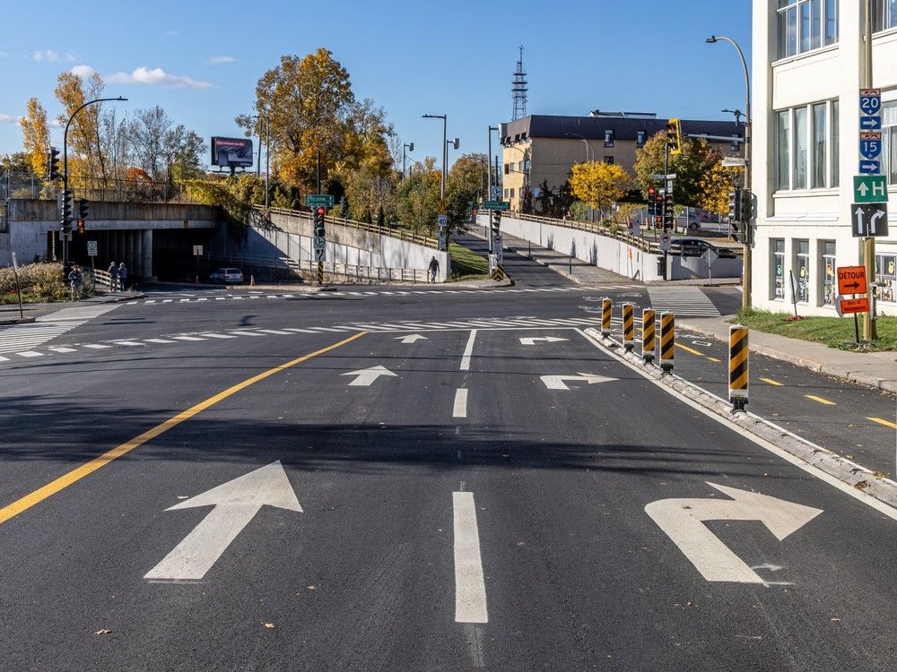 Road test on pavement markings