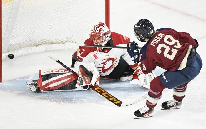 Marie-Philip Poulin Plays Hero In Victoire’s Season-opening PWHL Win ...