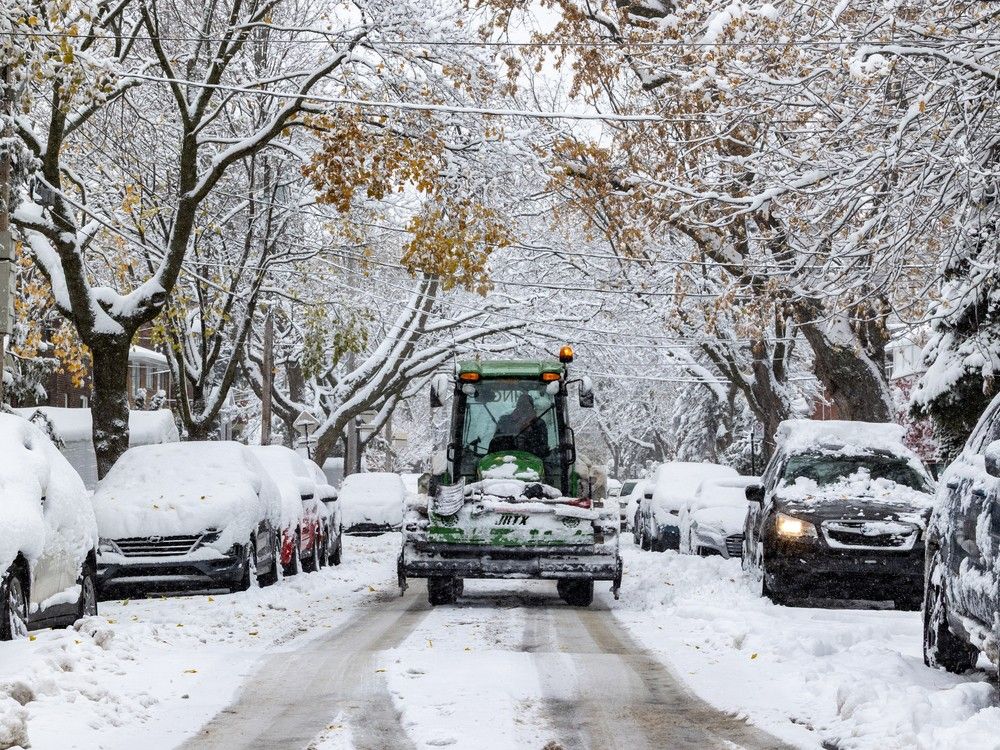 Snowstorm and STM strike snarl traffic across Montreal on Habs game night
