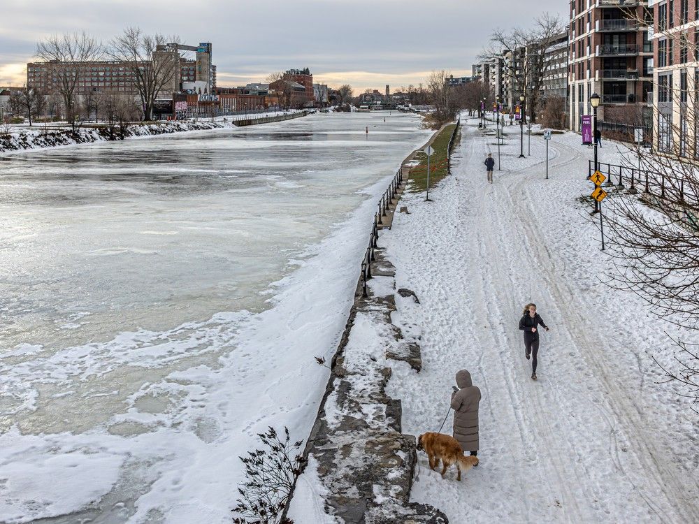  the city’s sud-ouest borough has signed a two-year agreement with parks canada to clear the snow on the lachine canal multifunctional path for cyclists, walkers and runners.